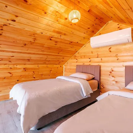 Heated Pool Bungalow With Garden In Nyaraló
