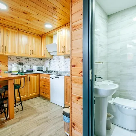 Heated Pool Bungalow With Garden In *